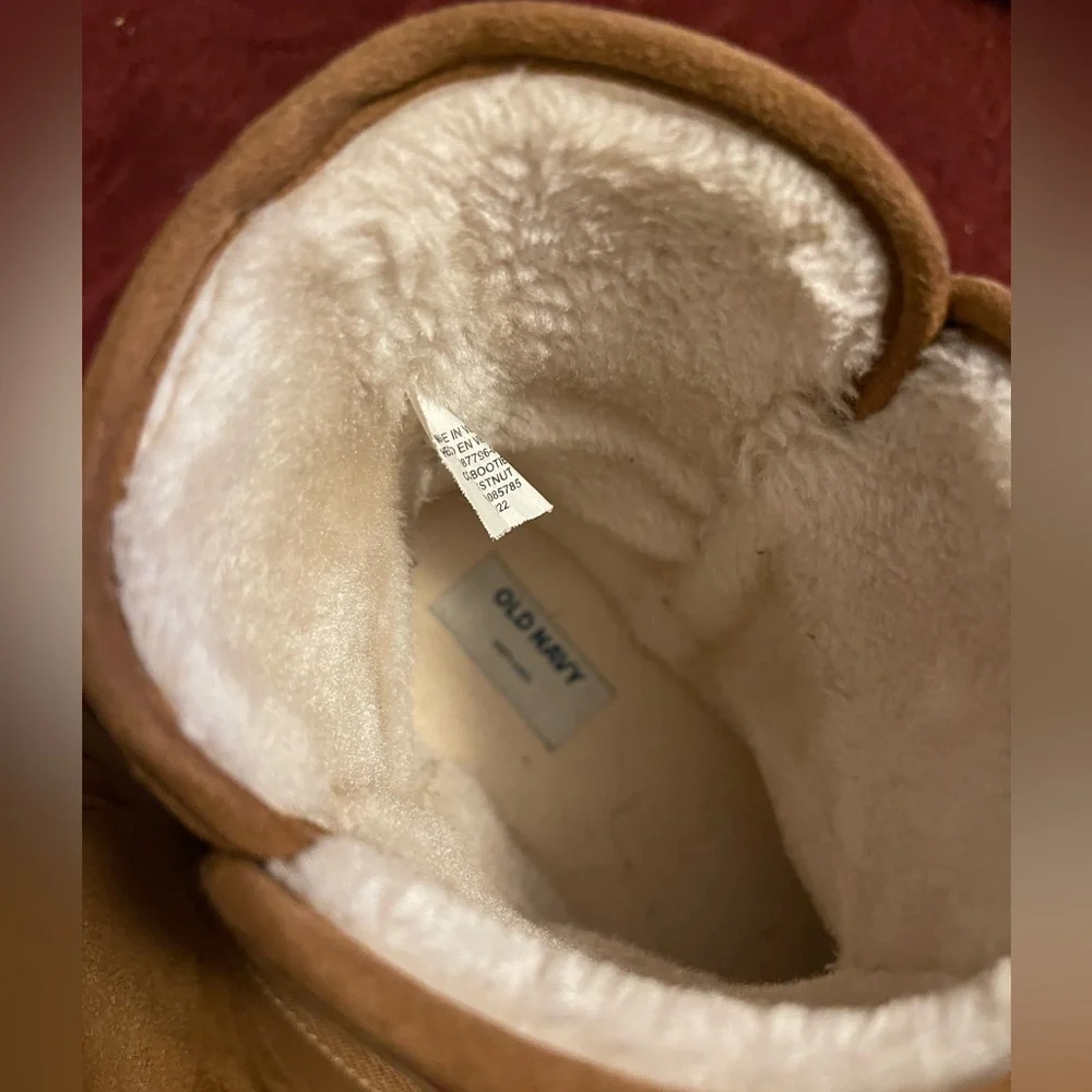 Old Navy‎ Size 7 Chestnut Cozy-Bootie Low Top Faux Suede With Fur Lining .